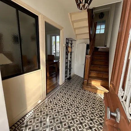 Maison De Charme Avec Jardin, A 5 Min De La *